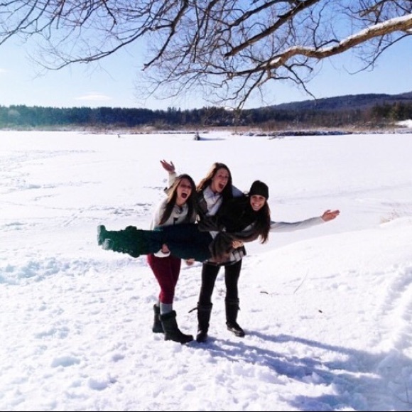 Meet The Poshers, Lauren & Catherin! 👯‍♀️💕 - Picture 8 of 8